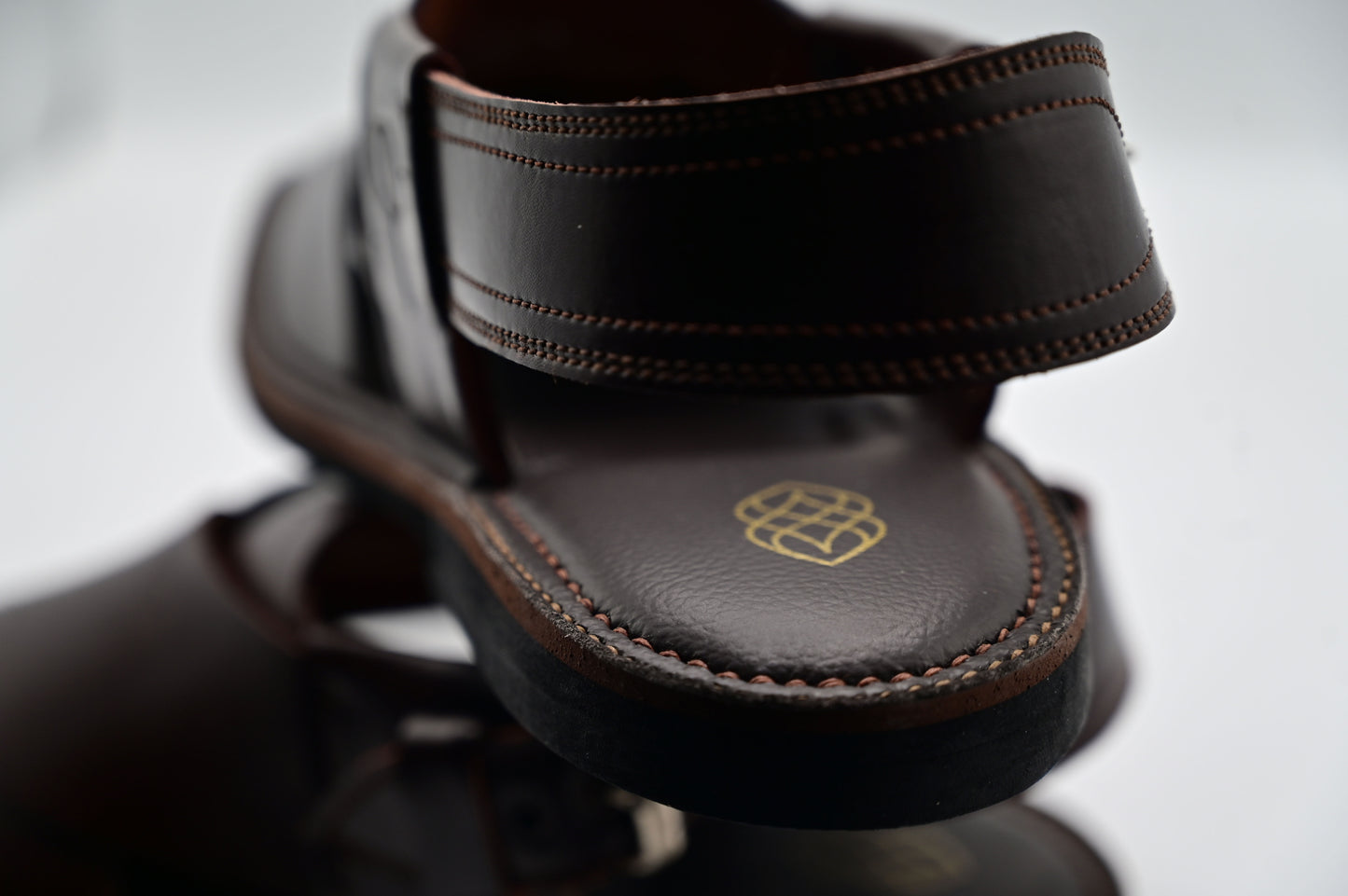 Old Fashion Brown - Traditional